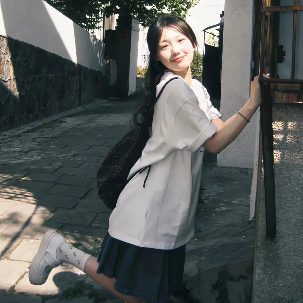 校门外